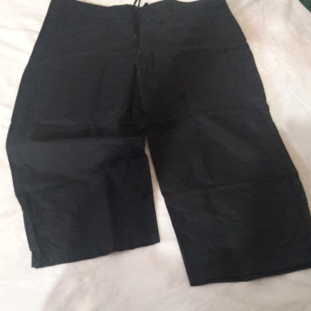 Lady Foot Locker Nylon Capri pants drawstring